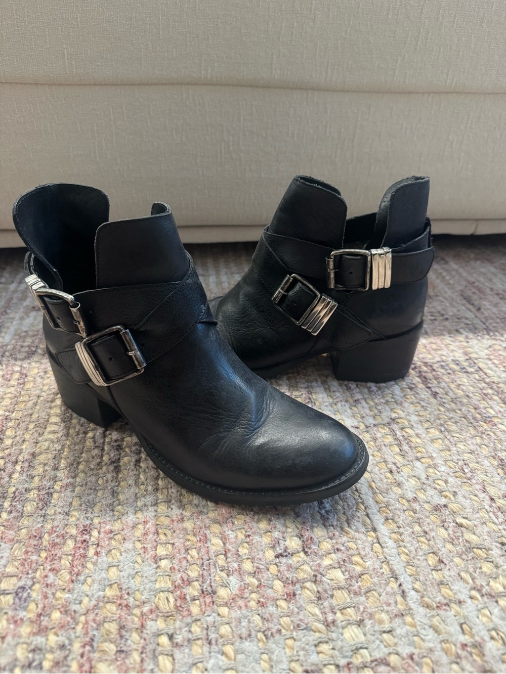 Steve Madden | Women’s Black Leather Buckle Ankle Boots | Size 6